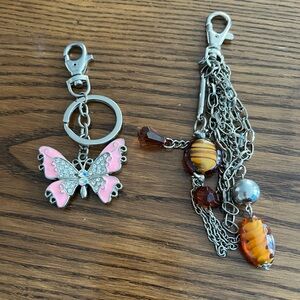 2 keychains